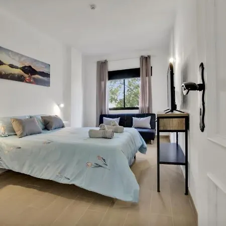 212 Elegant, Renovated, Confortable Playa Paraiso (Tenerife)
