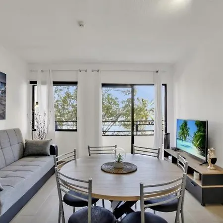 212 Elegant, Renovated, Confortable דירה